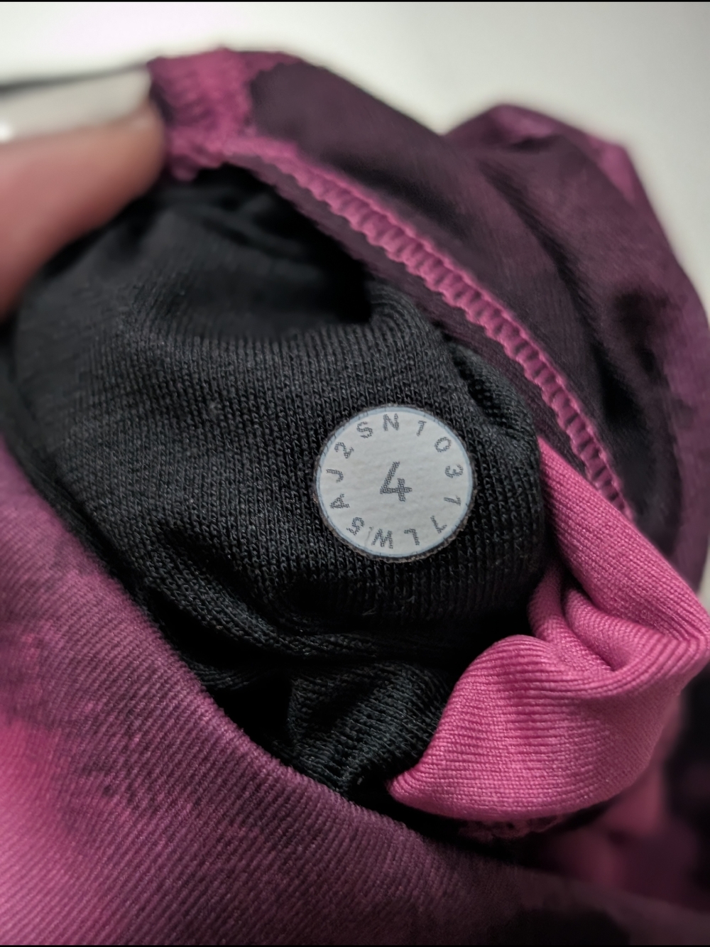Lululemon Black & Plum Printed High-Rise Leggings Size 4 - Picture 3 of 5